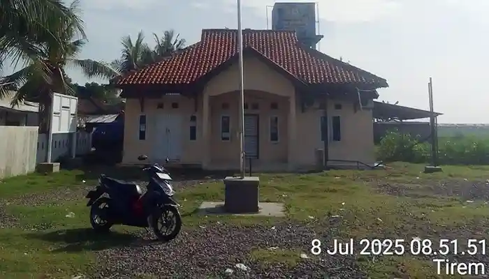 Kantor Desa Tirem Sepi Saat Jam Kerja, Publik Sorot Pelayanan yang Mangkrak