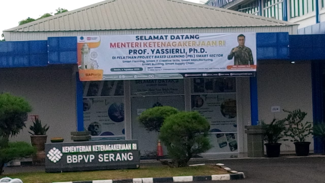 Menteri Ketenagakerjaan Resmikan Program Pelatihan Berbasis Proyek di BBPVP Banten